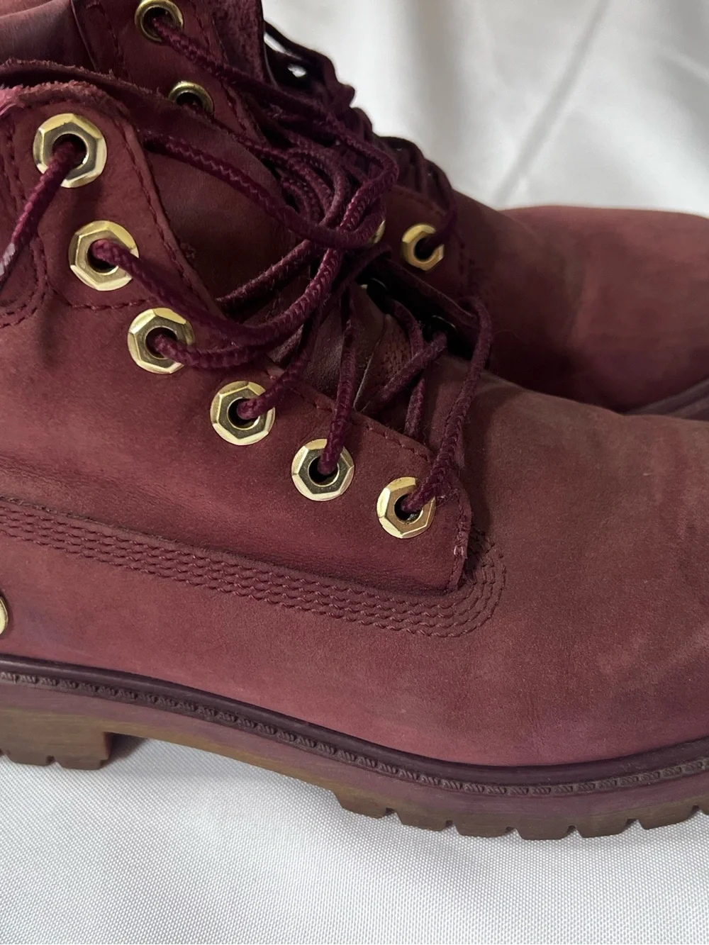 Timberland 6-Inch Premium Boots Burgundy Gold Logo Kids Size 4 - Picture 4 of 14